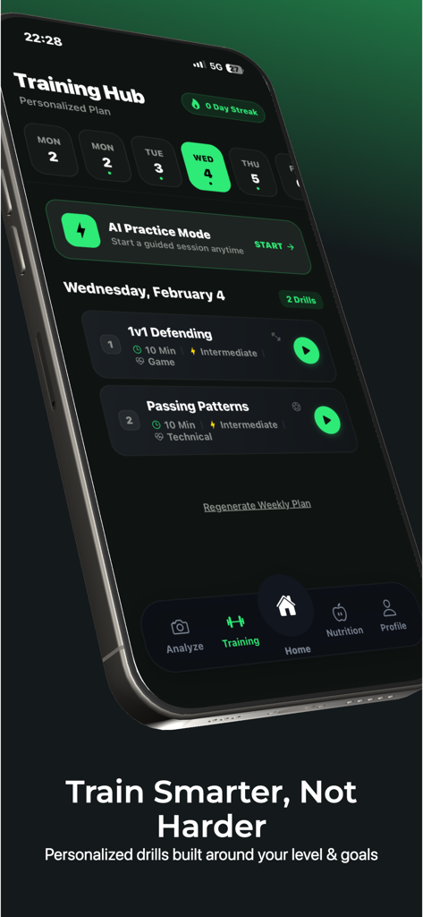 Footly: AI Soccer Coach. - Interfaz de la aplicación Footly que muestra un centro de entrenamiento de fútbol personalizado con ejercicios diarios y modo de práctica IA.