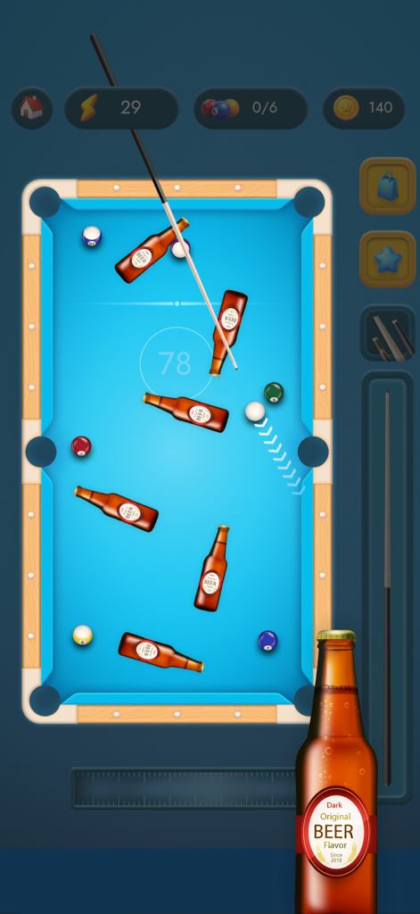 Uma visão de cima para baixo de uma mesa de sinuca azul com bolas de bilhar e obstáculos de garrafa de cerveja no jogo 8 Balls Pool Billiards Game