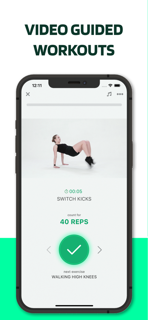 Home Fitness: 7 Minute Workout - Interfaz de la aplicación que muestra una demostración en video del ejercicio de patadas alternas