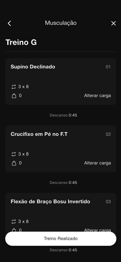 Interfaz de la aplicación Reebok Sports Club SP que muestra una rutina de entrenamiento de culturismo con detalles de ejercicios y seguimiento del progreso