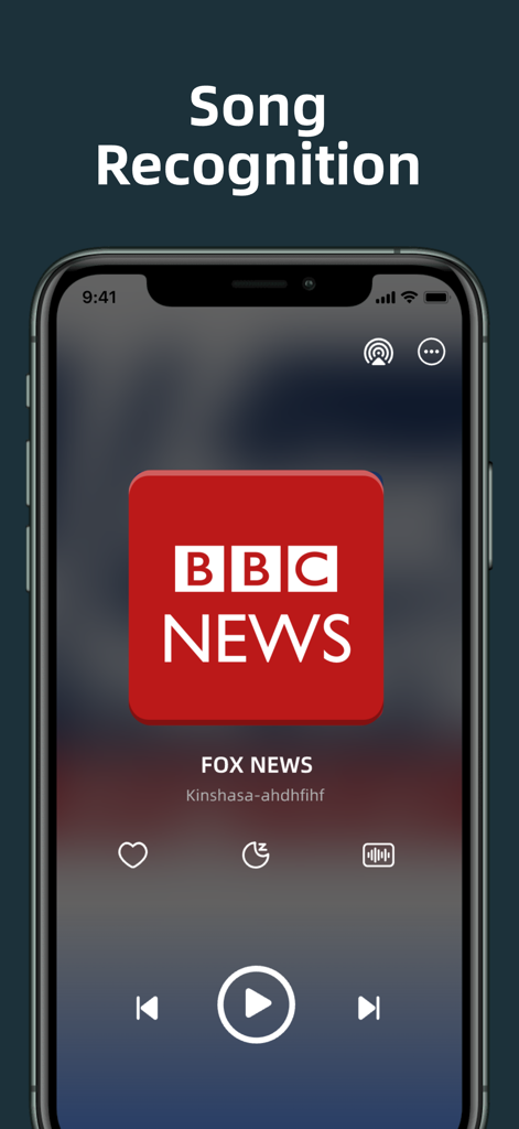 Interface do aplicativo Sintonizador de Rádio FM exibindo reconhecimento de música e reprodutor de transmissão ao vivo