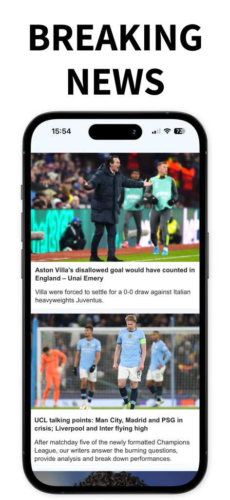 Smartphone affichant un flux d'actualités de dernière minute dans l'application Soccer Scores avec des articles sur les équipes de football internationales.