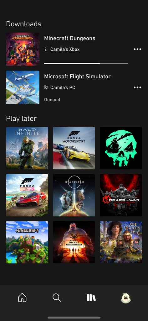 Xbox Game Pass App-Bildschirm mit aktiven Spiell Downloads und der Wiedergabeliste