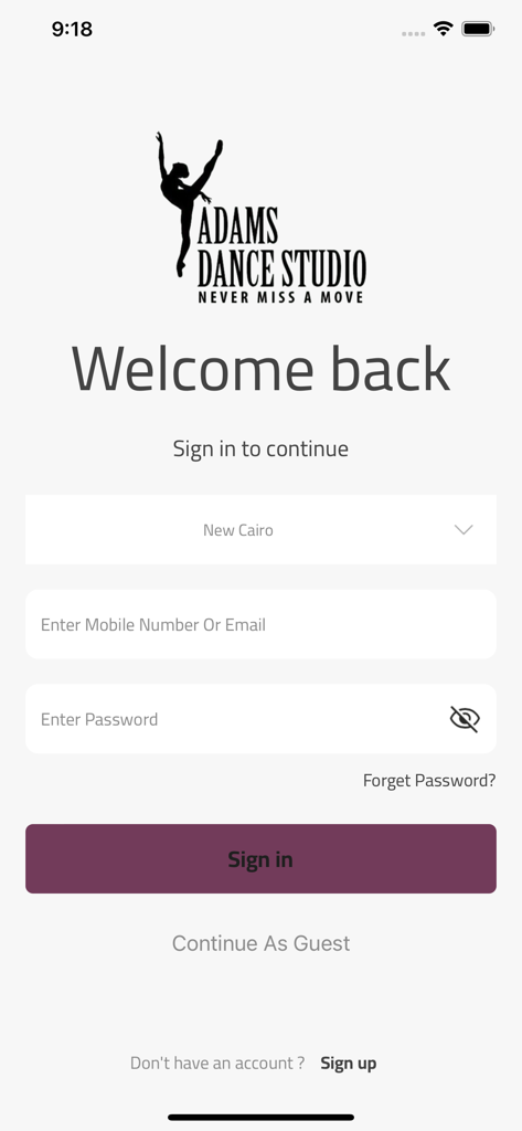 Adams Dance Studio - Pantalla de inicio de sesión de la aplicación móvil Adams Dance Studio con un mensaje de bienvenida y formulario de inicio de sesión