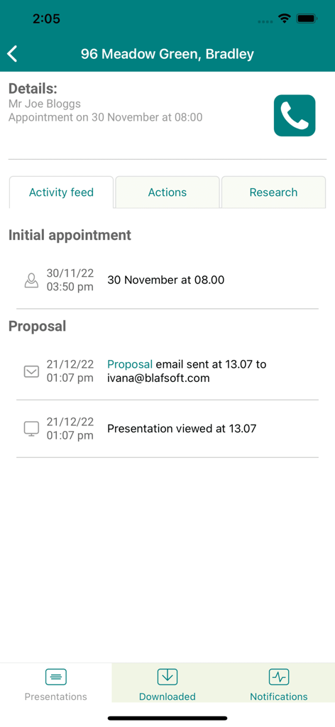 Acaboom - Acaboom-Mobile-App-Oberfläche, die einen Kundenaktivitätsfeed mit Angebotsverfolgung und Termindetails anzeigt.