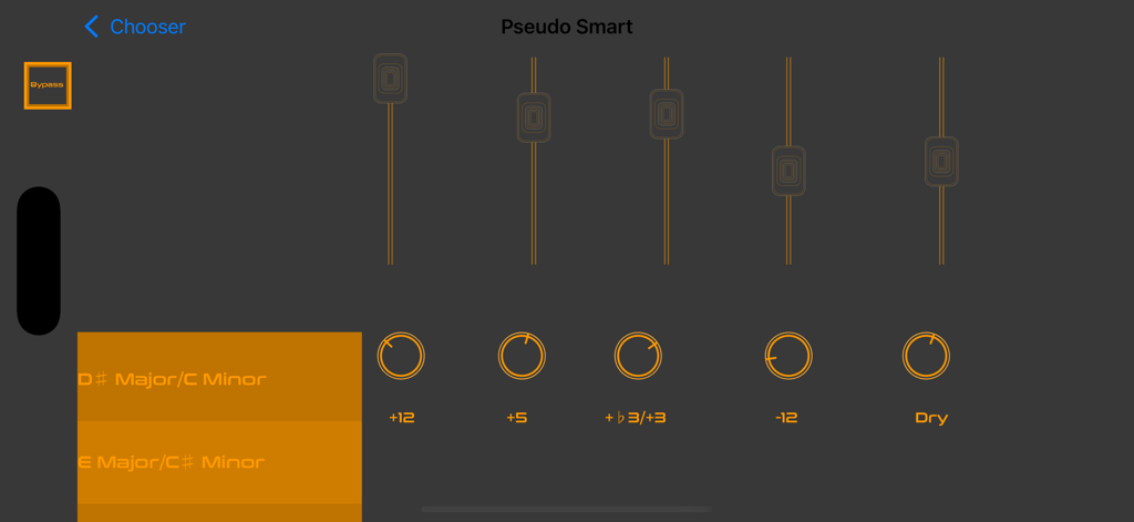 Interface do aplicativo Zen Musical Harmonizer ZMH-1 mostrando configurações pseudo-inteligentes com controles deslizantes de pitch e botões de volume
