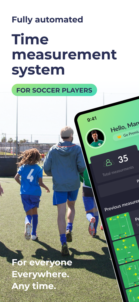 Smart Timer Player app interface showing automated soccer training statistics and players practicing on a field