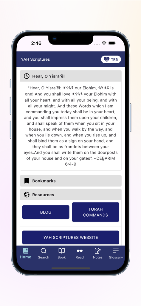 Yah Scriptures - Schermata principale dell'app Yah Scriptures che mostra un passo biblico con nomi ebraici restaurati e collegamenti a risorse di studio