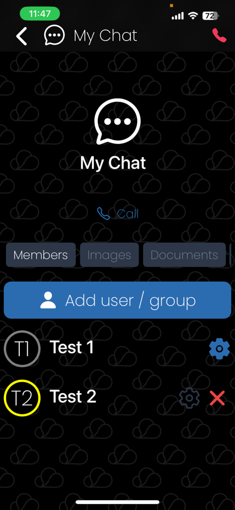 Interfaz de chat grupal de la App OneOffice que muestra la lista de miembros y las opciones para agregar usuarios en iOS