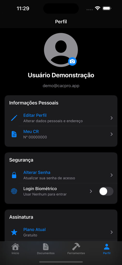 CAC Proアプリのプロファイル設定インターフェイス、個人情報、生体認証ログインによるセキュリティオプション、サブスクリプションステータスを表示