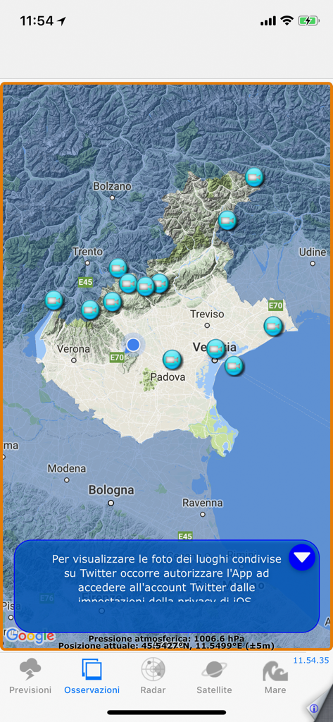 Interactive map of the Veneto region in Italy displaying live weather webcam locations within the Meteo Veneto app
