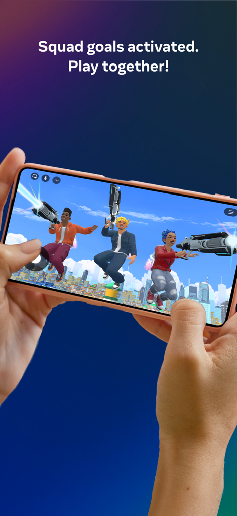 Una persona che tiene uno smartphone che mostra tre avatar personalizzati che saltano insieme in un ambiente di città virtuale