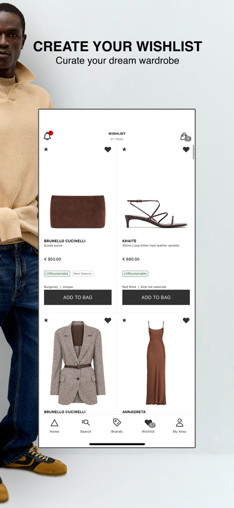 Écran de l'application Luisa Via Roma affichant une liste de souhaits mode sélectionnée avec des articles de luxe de créateurs.