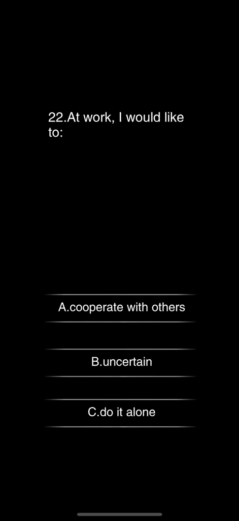 여러 선택지 답변이 있는 직장 협업 선호도에 대한 성격 퀴즈 질문 스크린샷