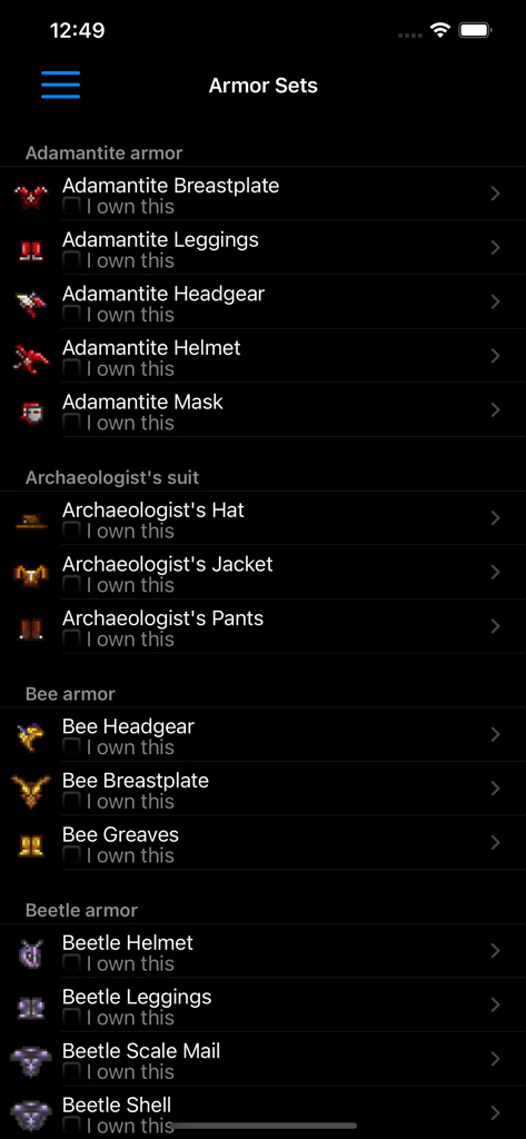 Liste des ensembles d'armures de Terraria dans l'application compagnon, avec des cases à cocher pour suivre les objets possédés.