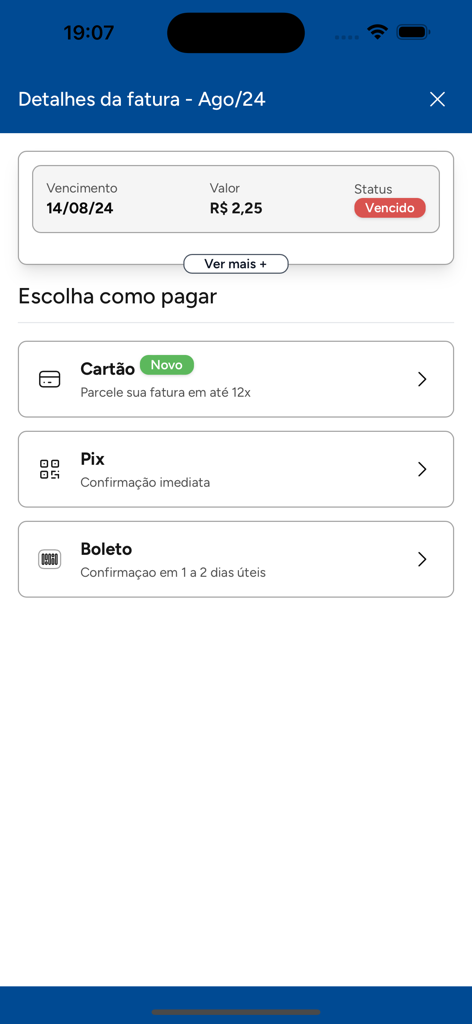 Mobile screen of the Minha Ateky app showing invoice details for August 2024 and payment options including credit card, Pix, and bank slip.