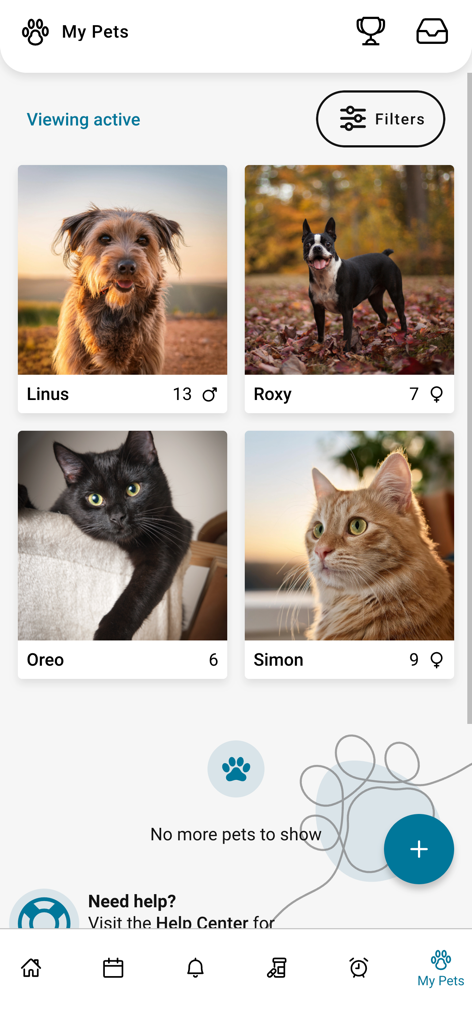 PetPage - PetPageアプリの画面、犬や猫を含むペットのリストとその名前と年齢を表示