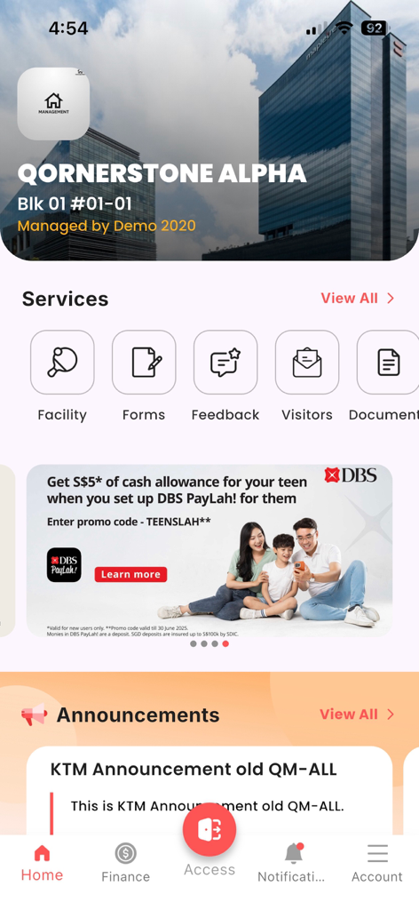 Mobile dashboard of the Qommunity plus app featuring facility booking and resident feedback services.