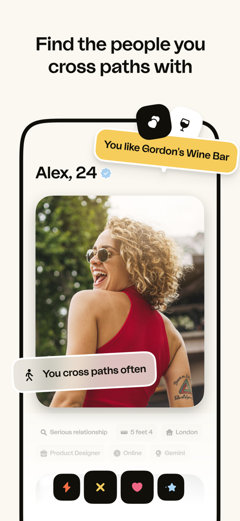 Interface of the happn dating app showing a user profile and the crossing paths feature