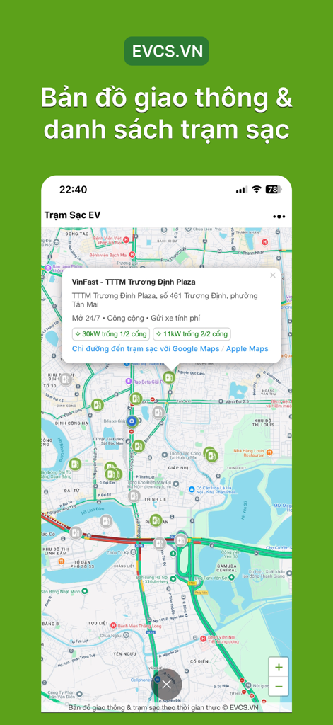 Mobile app interface of Trạm Sạc EV displaying a map with electric vehicle charging stations and real-time traffic information.