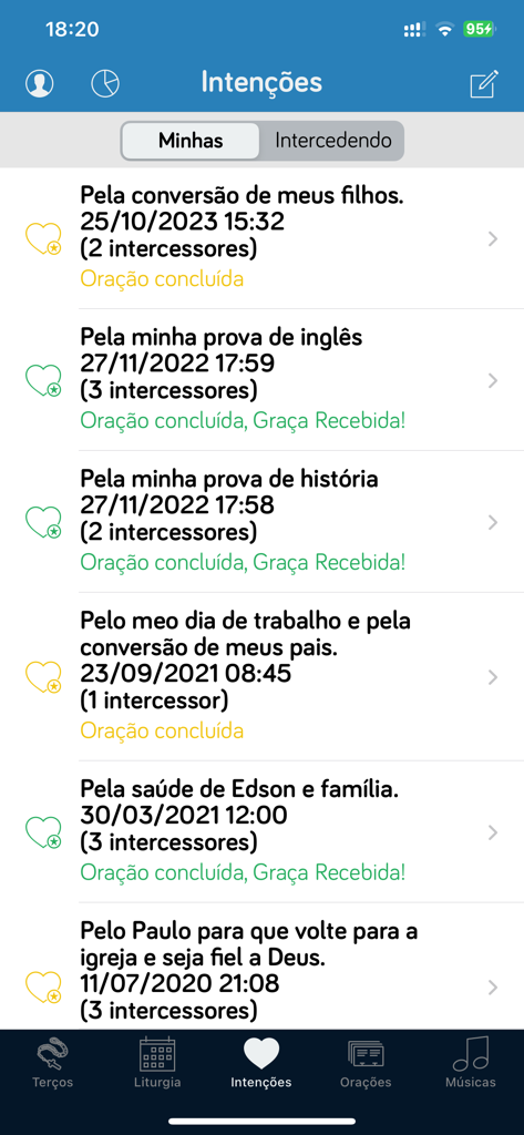 A screenshot of the Pocket Terço app showing a list of personal prayer intentions and intercession status in Portuguese.