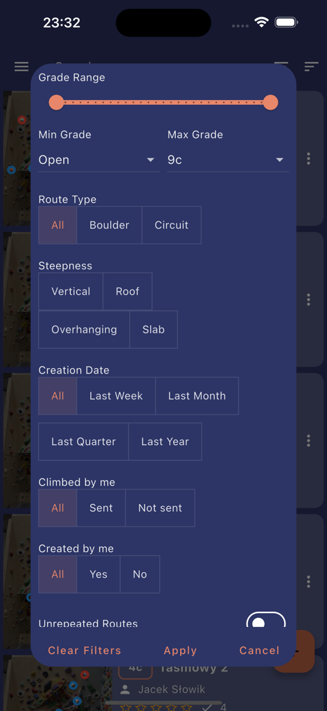 Mobile app screen showing filters for climbing routes by grade type and steepness