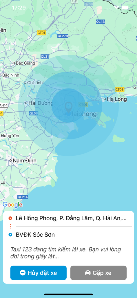 Taxi 123 - App - Interfaz de la aplicación Taxi 123 buscando un taxi en un mapa de Vietnam
