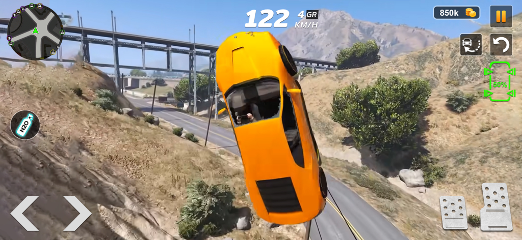 Rash Drive Car Crash Simulator - Ein orangefarbener Sportwagen in der Luft während eines Hochgeschwindigkeits-Sprungs im Rash Drive Autounfall-Simulator.