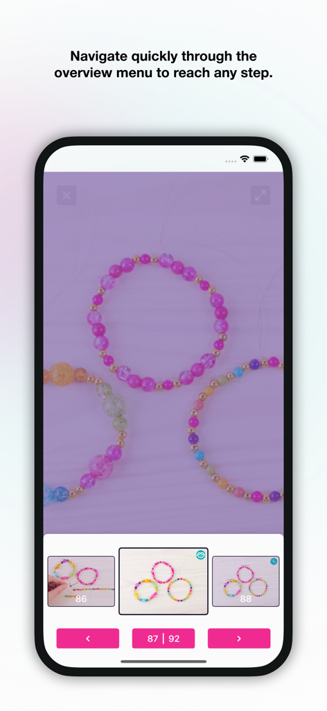 Interfaccia dell'app Make It Real che mostra istruzioni passo-passo per braccialetti con perline