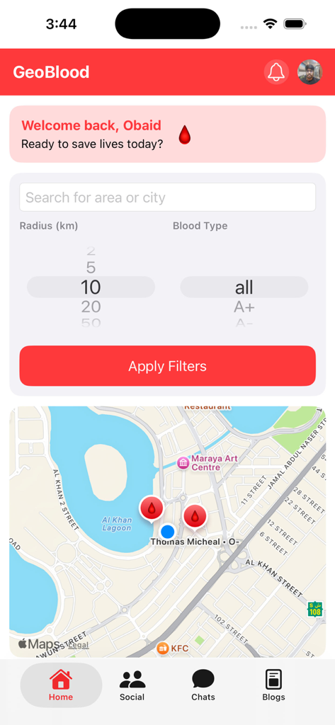 Geoblood - Blood Donation - Tela inicial do aplicativo Geoblood mostrando um mapa com locais de doadores de sangue e filtros de pesquisa por raio e tipo sanguíneo