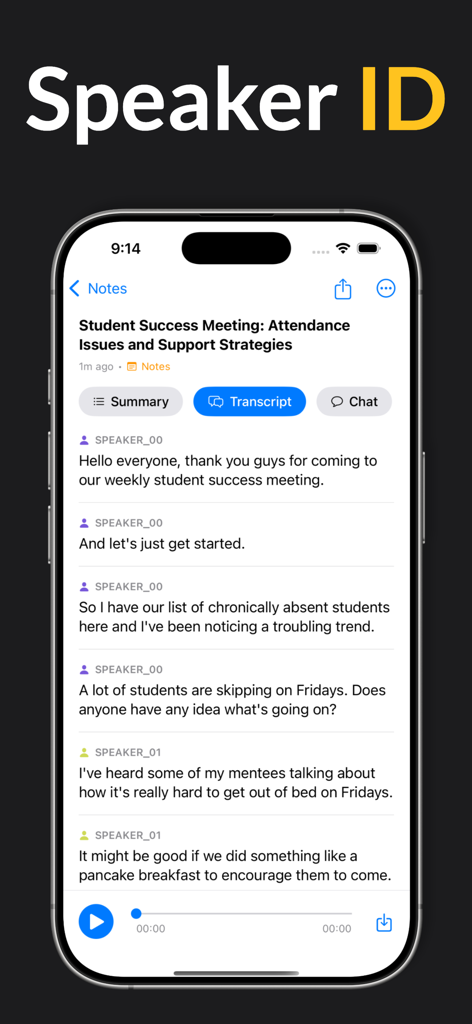 Fast Rekap - AI Meeting Notes - Pantalla de iPhone que muestra una transcripción de reunión con los hablantes etiquetados para una reunión de éxito estudiantil.