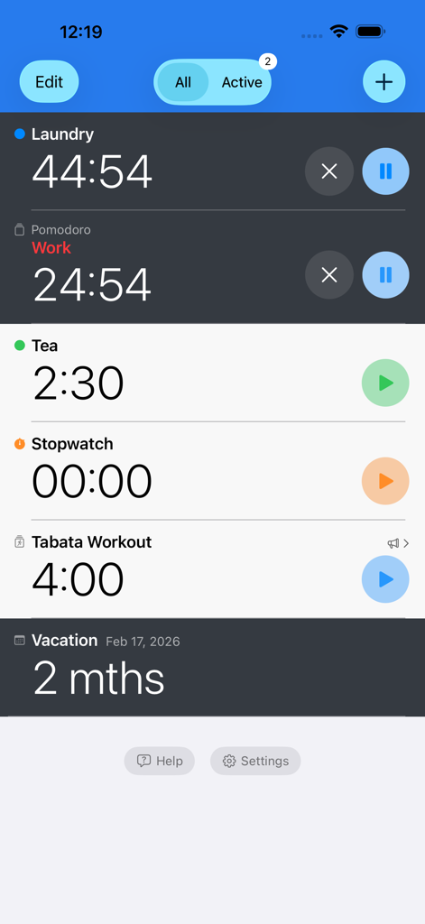 Interfaz de la aplicación Timer plus mostrando múltiples temporizadores activos para lavandería, trabajo, té y un entrenamiento tabata ejecutándose simultáneamente.