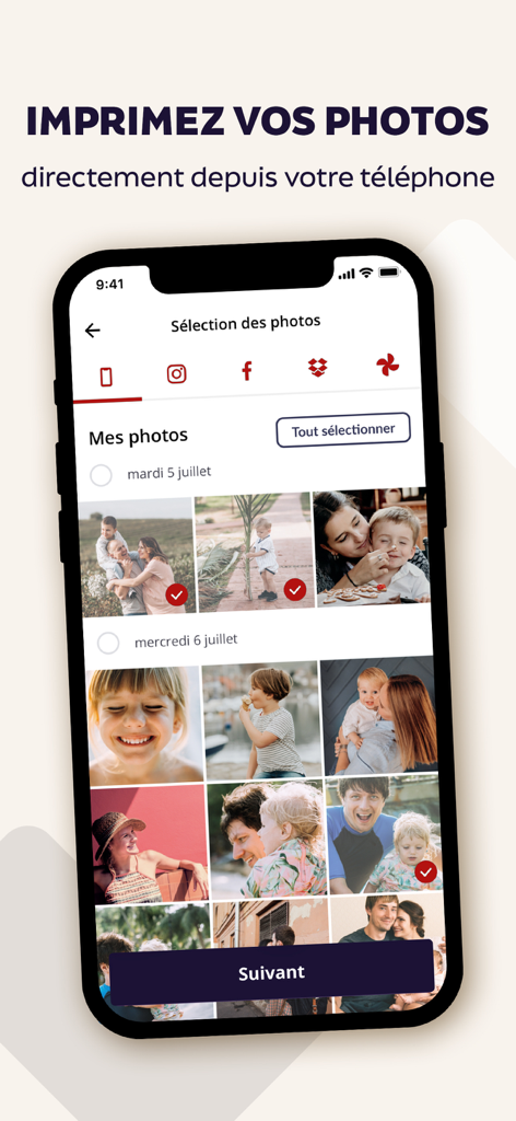 Schermata dell'app mobile Photoweb per selezionare foto di famiglia dalla galleria dello smartphone per la stampa