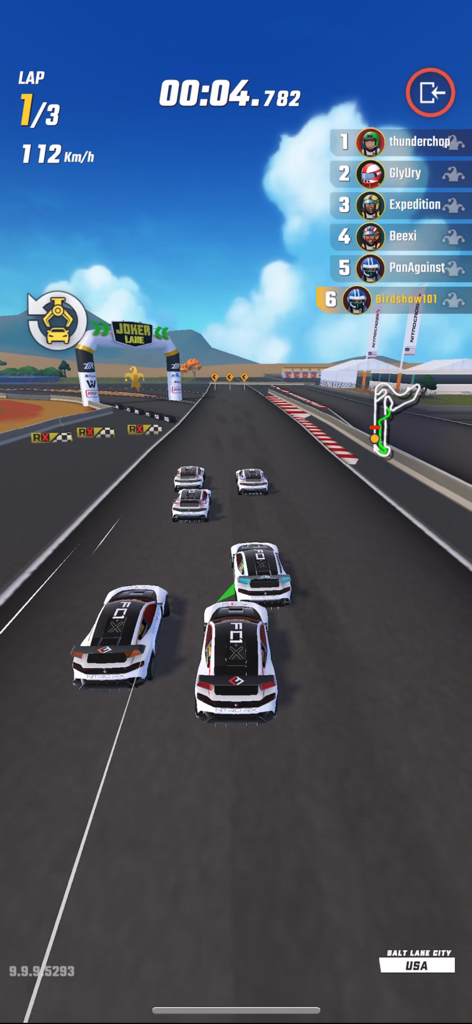 Mad Skills Rally X - Drifting! - Jugabilidad de coches de rally compitiendo en una pista de asfalto en Mad Skills Rally X