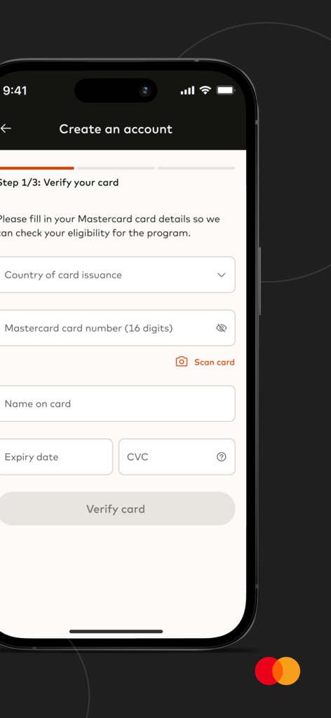 Pantalla de registro de la aplicación Mastercard Travel Pass mostrando el paso de verificación de la tarjeta con campos de entrada para los detalles de la tarjeta