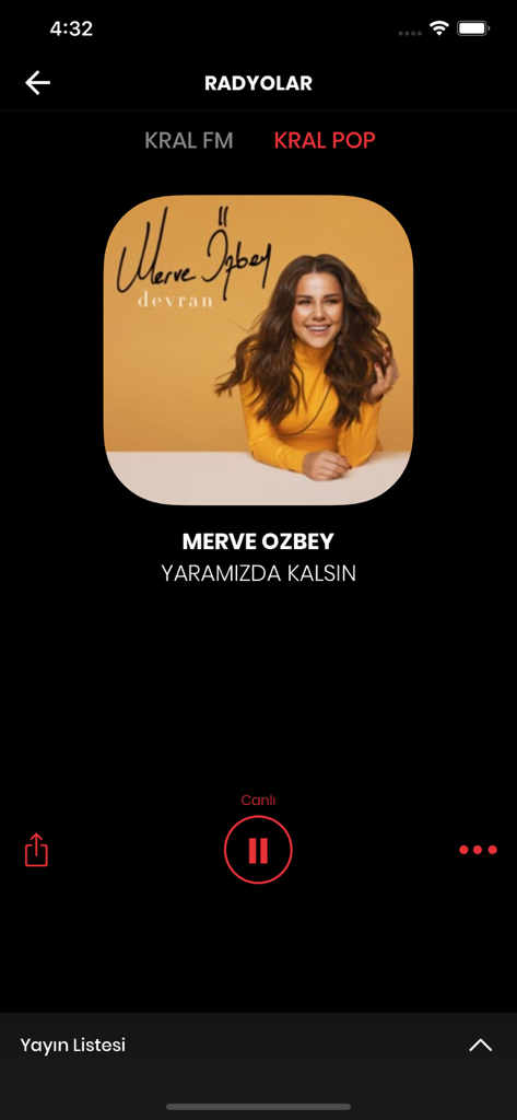 L'interfaccia del lettore musicale dell'app KRAL che mostra una canzone di Merve Ozbey sulla stazione radio Kral Pop.