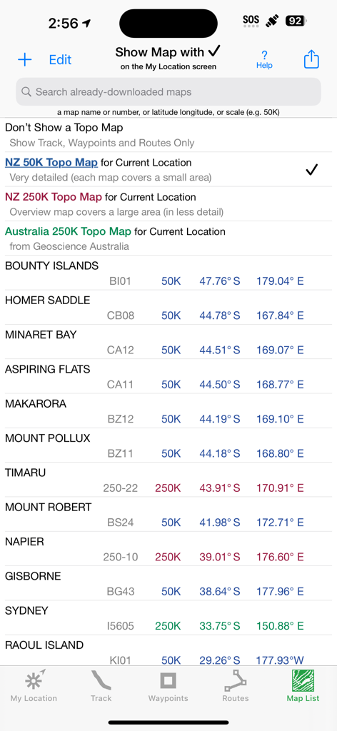 iHikeGPS NZ : LINZ Topo Maps - Tela exibindo uma lista de mapas topográficos oficiais da Nova Zelândia e Austrália com suas escalas e coordenadas no aplicativo iHikeGPS NZ.