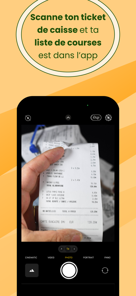 Smartphone-Bildschirm mit der Eat Easy App zum Scannen einer Einkaufsquittung für die automatische Bestandsverfolgung.