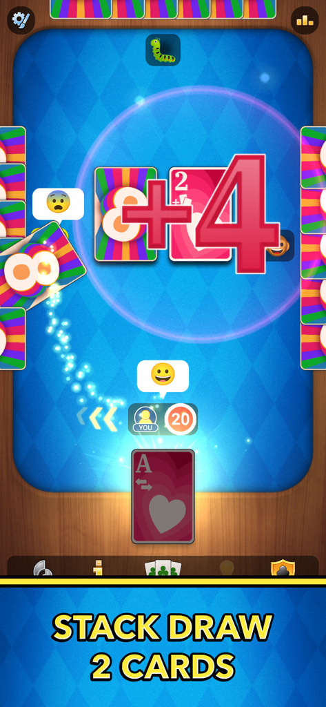 Crazy Eights: Card Games - Gameplay del gioco di carte Crazy Eights che mostra la meccanica delle carte impilate pesca 2 con un grande indicatore più quattro.