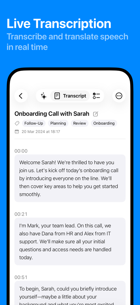 Interface de l'application Tablo montrant la transcription en direct d'une réunion d'intégration avec des horodatages et des résumés textuels.