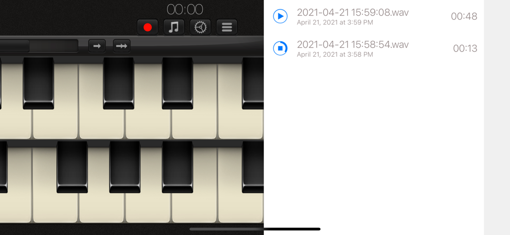 Grand Piano ∞ - Interface of the Grand Piano app showing a dual keyboard and a side menu with a list of audio recordings