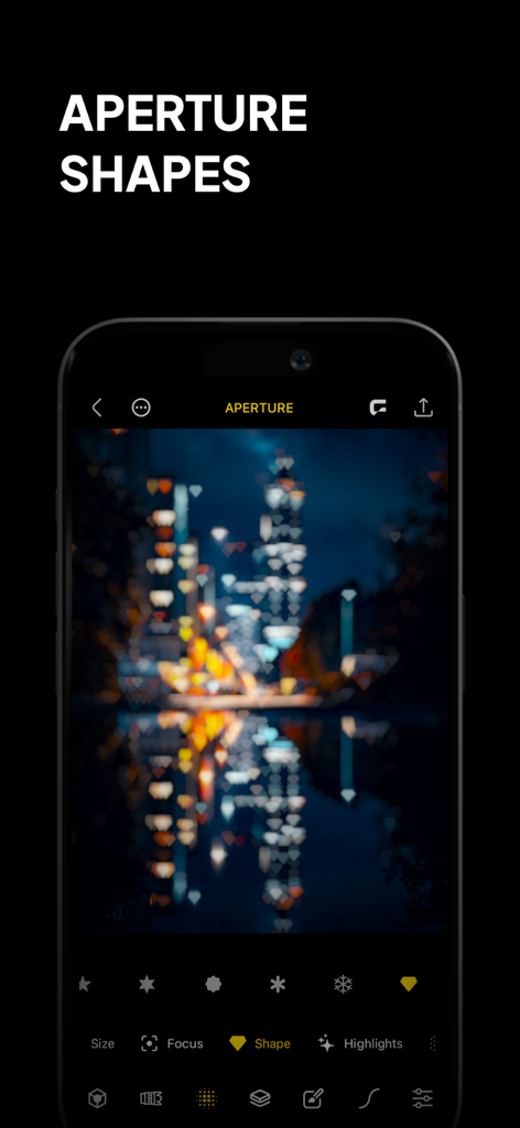 Ein Smartphone, das die Phocus App-Oberfläche mit herzförmigen Bokeh-Effekten auf einer nächtlichen Stadtkulisse zeigt.