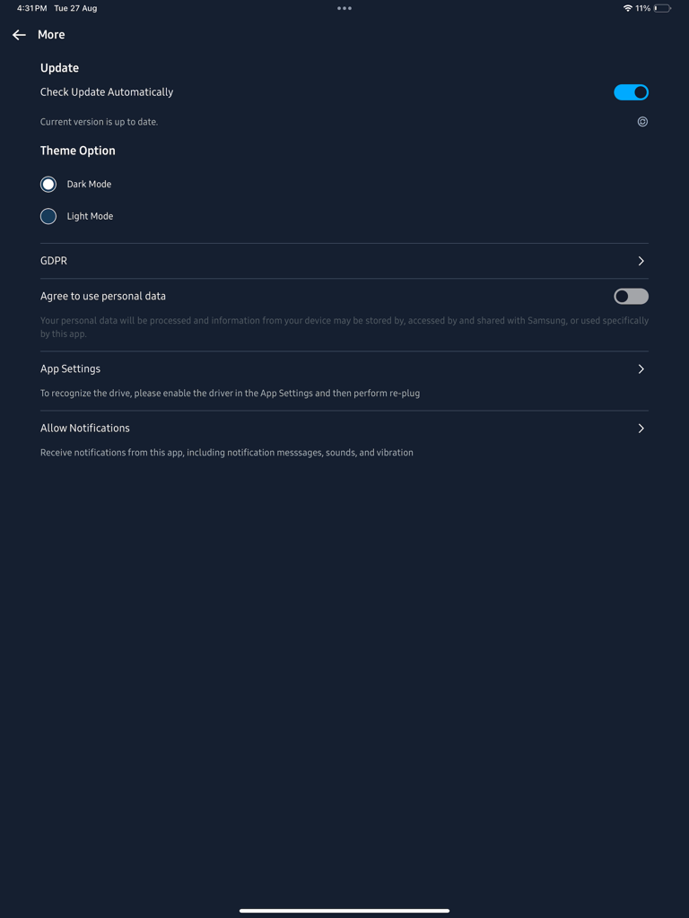 Samsung Magician - Pantalla de configuración de la aplicación Samsung Magician en iPad mostrando opciones de actualización y tema