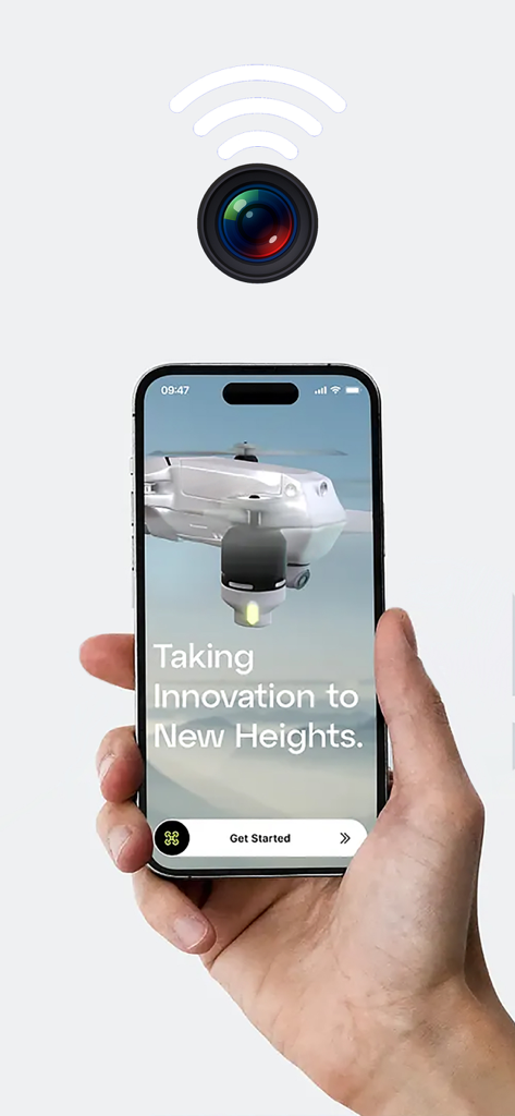 WiFi CAM ドローン遠隔操作アプリのインターフェースを表示しているスマートフォンを持っている手