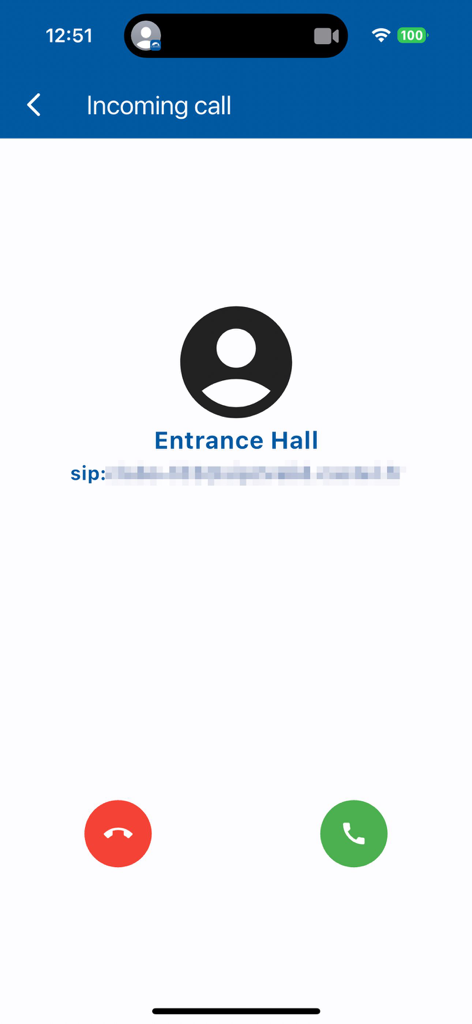 Castel SIP - Interface d'appel entrant sur l'application Castel SIP montrant un appel de l'interphone du hall d'entrée avec des boutons accepter et refuser