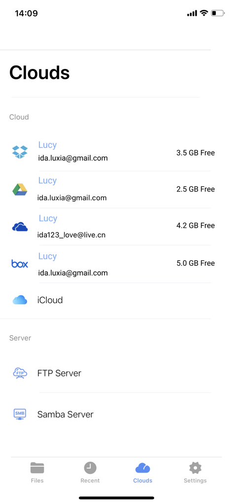 Interfaz de la aplicación WinZip para iOS que muestra cuentas de almacenamiento en la nube conectadas y opciones de servidor.