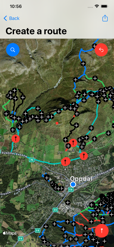 Vista de mapa satelital para crear rutas de ciclismo de montaña en la región nórdica