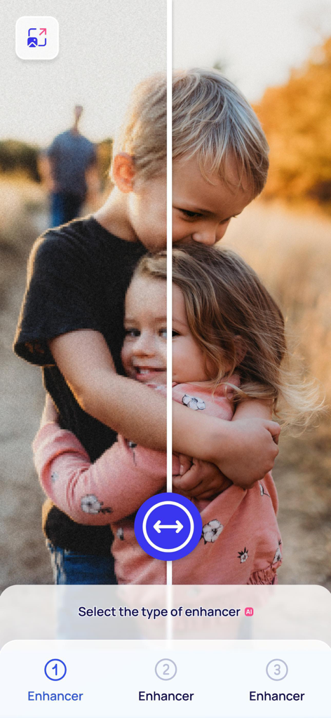 Photo Eraser - Remove Objects - Vergleich von Vorher- und Nachher-Bildern eines unscharfen Fotos von Kindern, das mit dem KI-Verbesserer geschärft wurde.