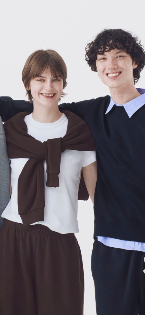 A man and a woman wearing UNIQLO casual clothing and smiling