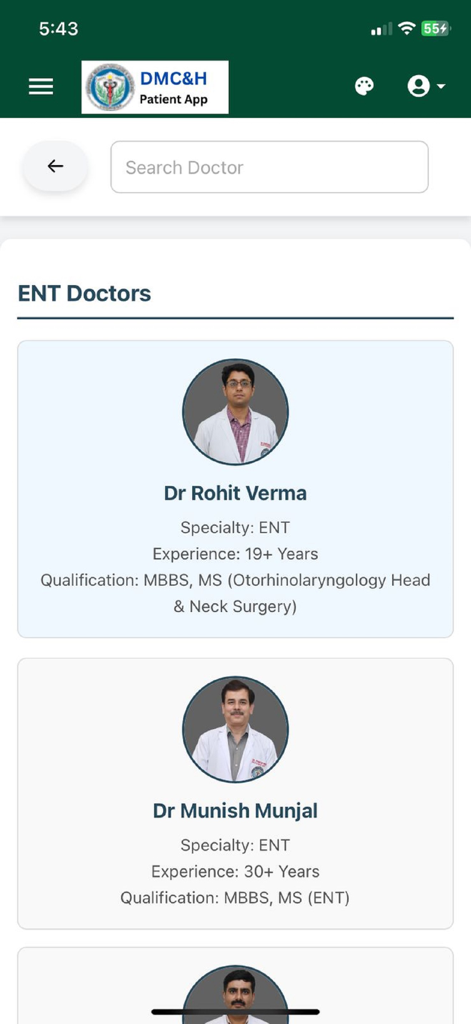 Elenco dei medici ORL con nomi e qualifiche nell'app Patient Portal dell'Ospedale DMC